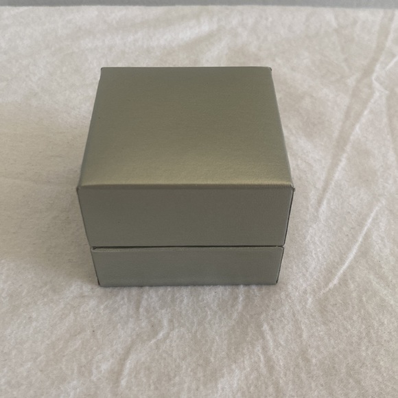 Suzanne Kalan 14K Diamond Mini Starburst Pendant Necklace - Picture 12 of 12